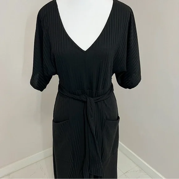 Rolla Coster Plunging Black Wrap Dress with
Flutter Sleeve Size: L - Picture 6 of 16
